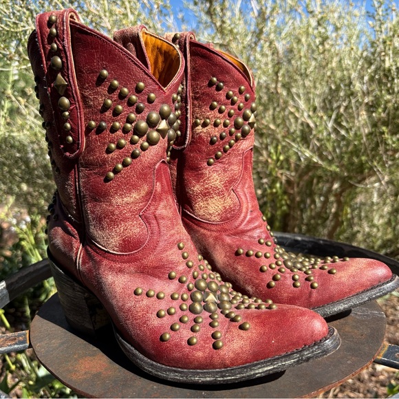Old Gringo Red Studded Boots - Picture 10 of 16
